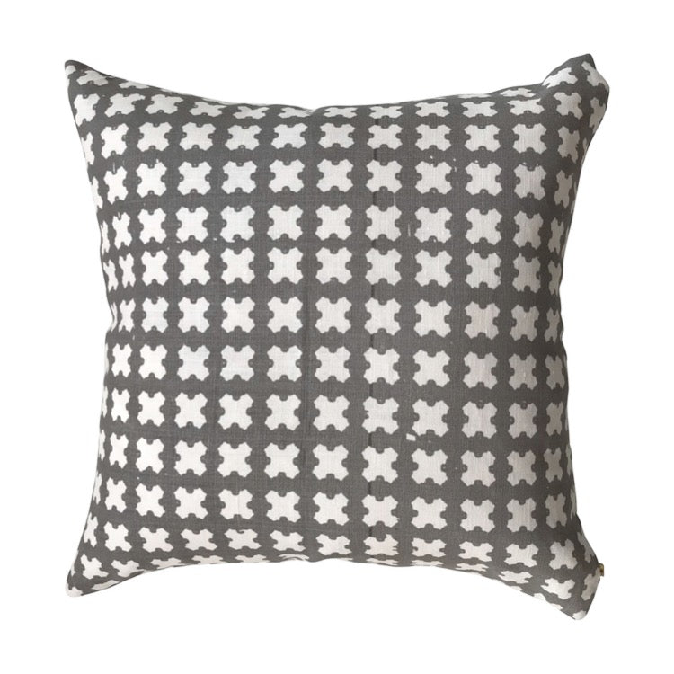 PILLOW IN FELIX - DOVE ON OYSTER